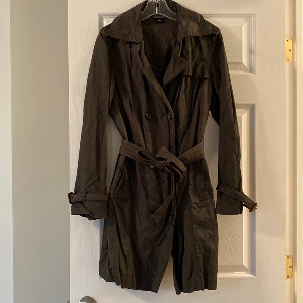Gap raincoat size M